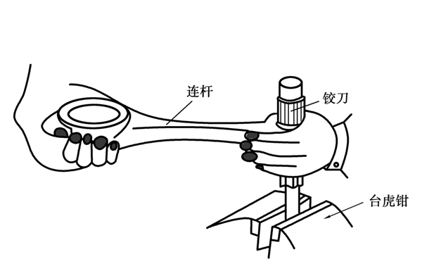 連桿襯套鉸削-柴油發(fā)電機(jī)組.png