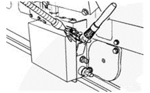 用溶劑清洗燃油切斷閥-柴油發(fā)電機(jī)組.png